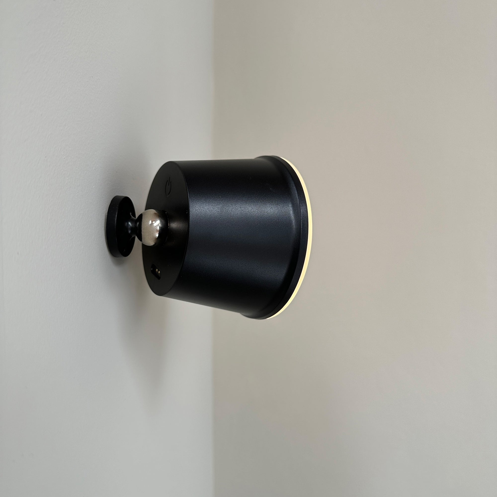 POP LED Wiederaufladbare Tischlampe - Schwarz