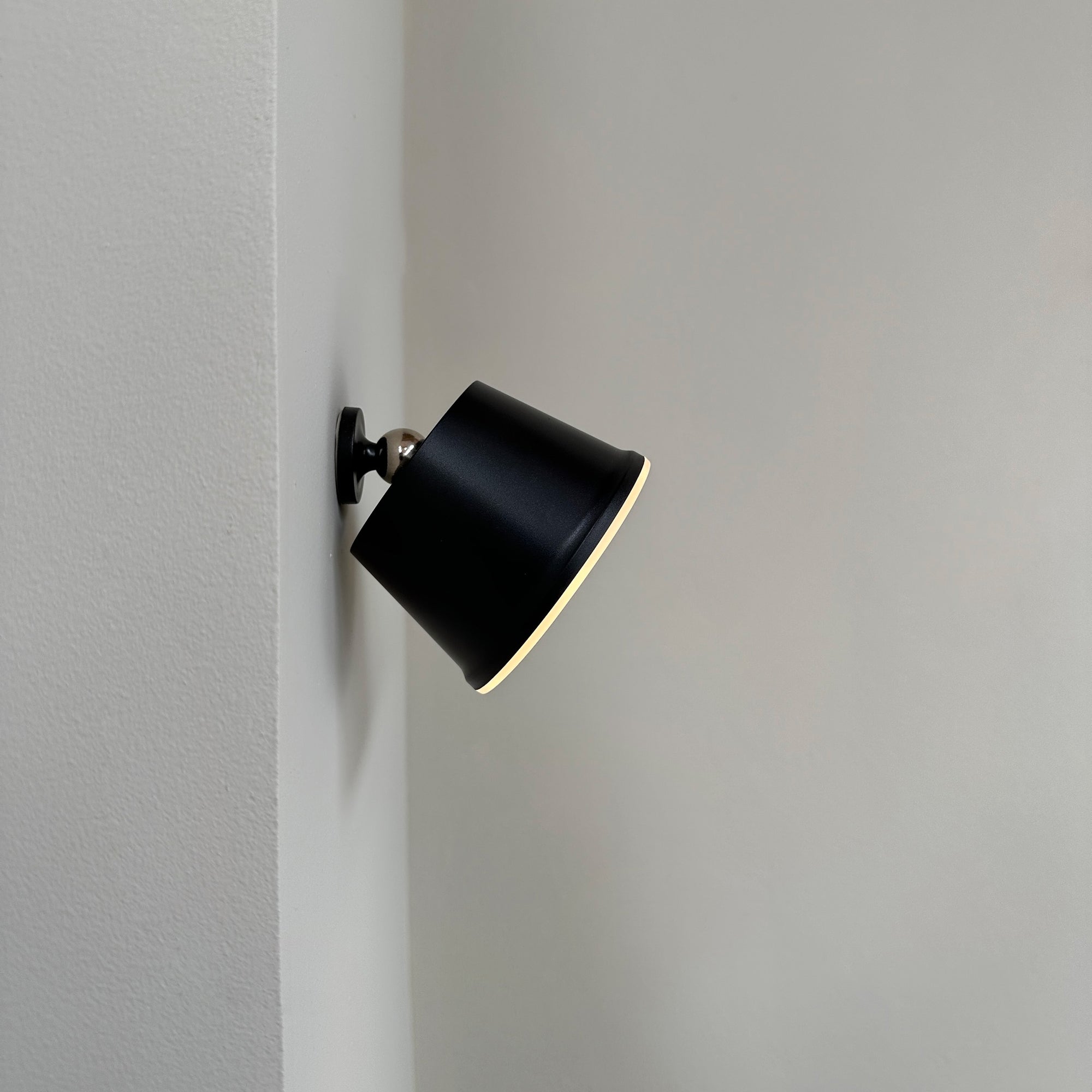 POP LED Wiederaufladbare Tischlampe - Schwarz