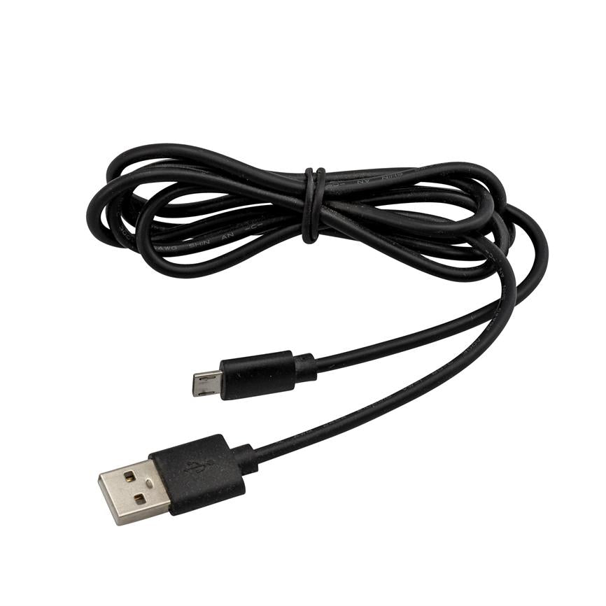 Ein schwarzes USB-A-zu-Micro-USB-Kabel liegt lose aufgerollt mit beiden Anschlüssen sichtbar, USB-A im Vordergrund und Micro-USB im Hintergrund auf einem weißen, neutralen Hintergrund.
