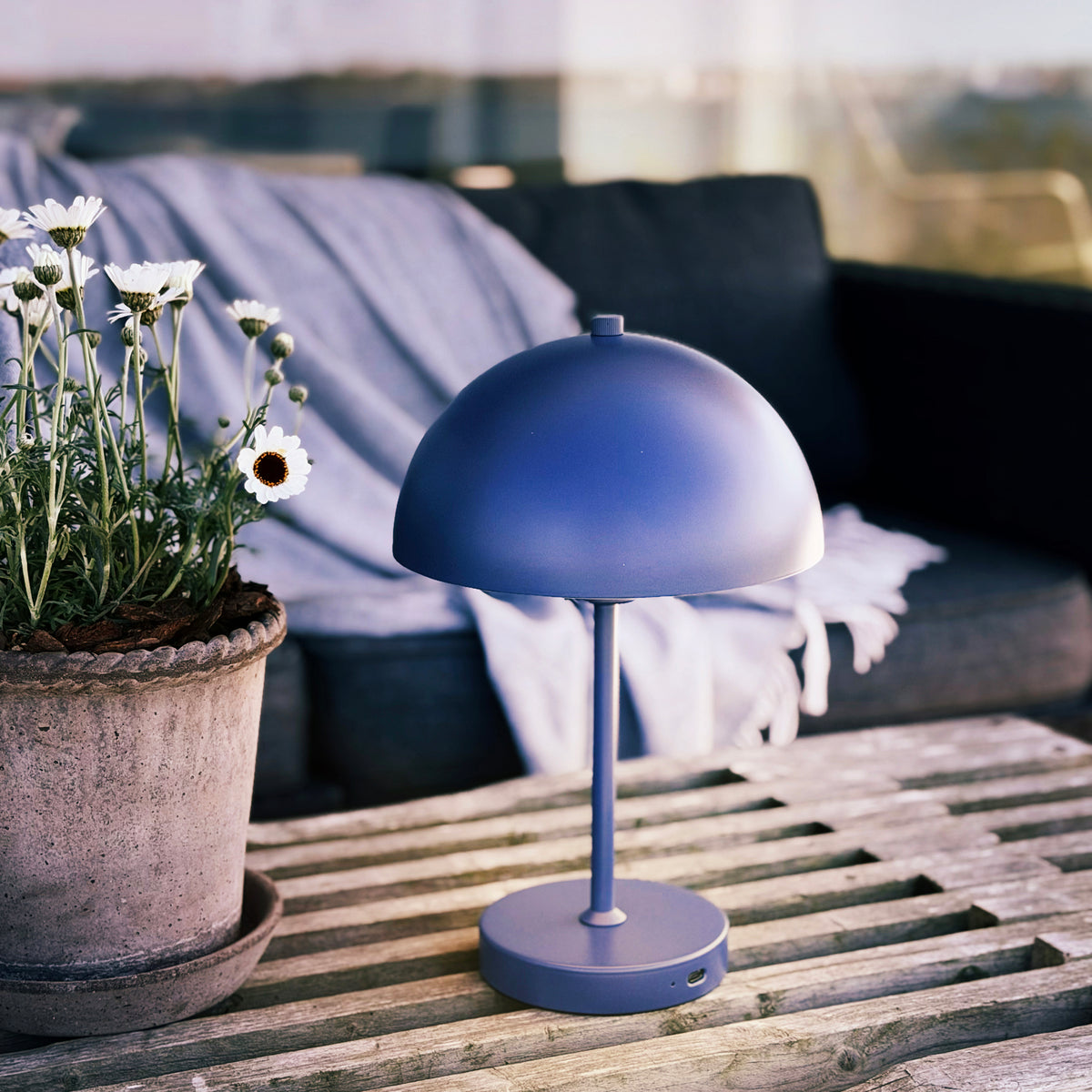 Stockholm LED Wiederaufladbare Tischlampe V. 2.0