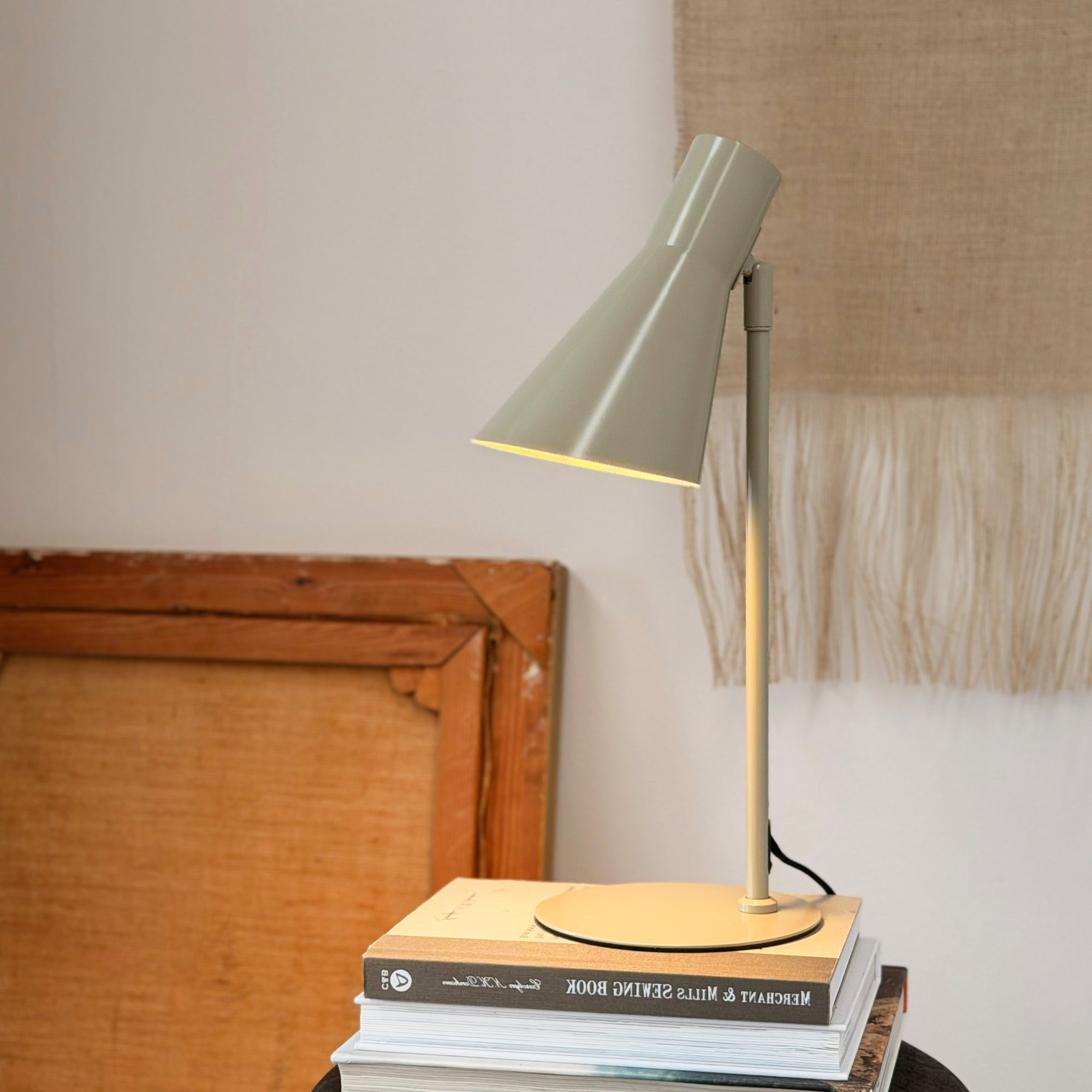 DL12 Bordlampe - Grå