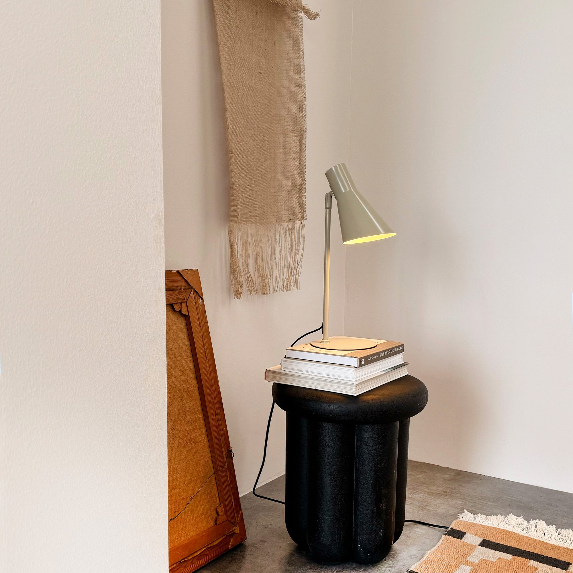 DL12 Bordlampe - Grå