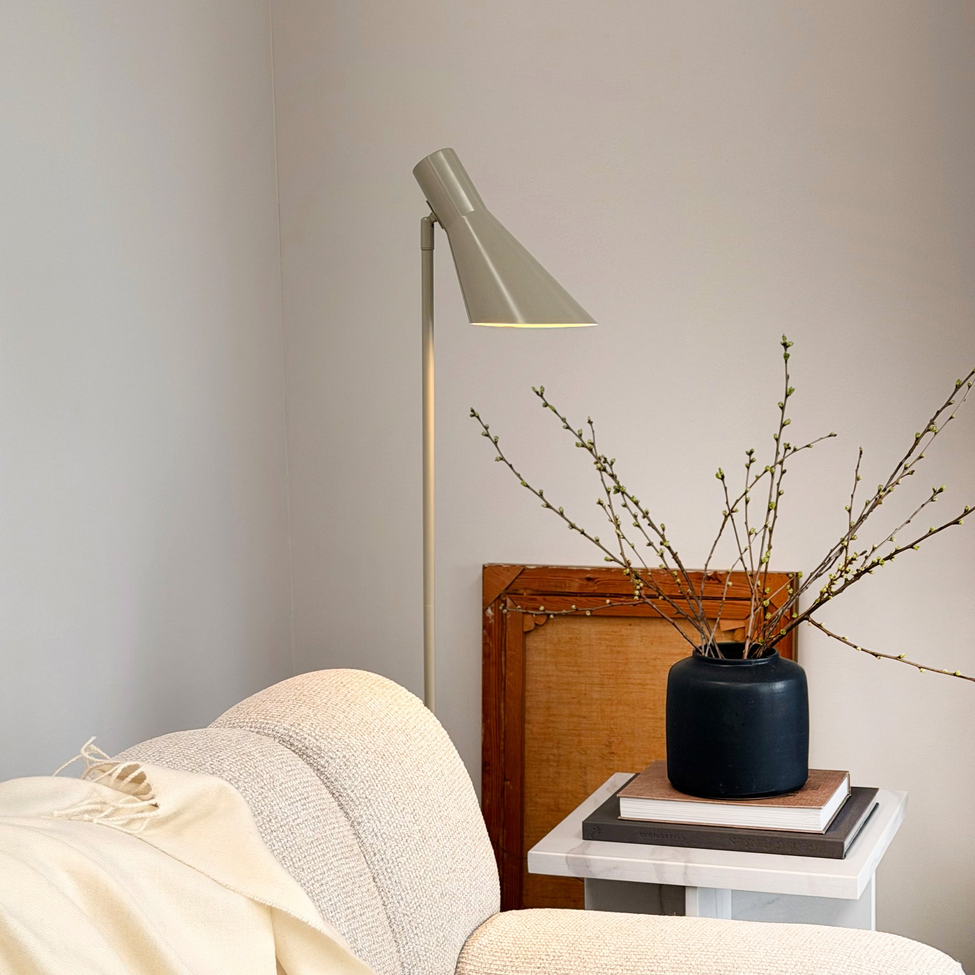 DL12 Stehlampe - Grau